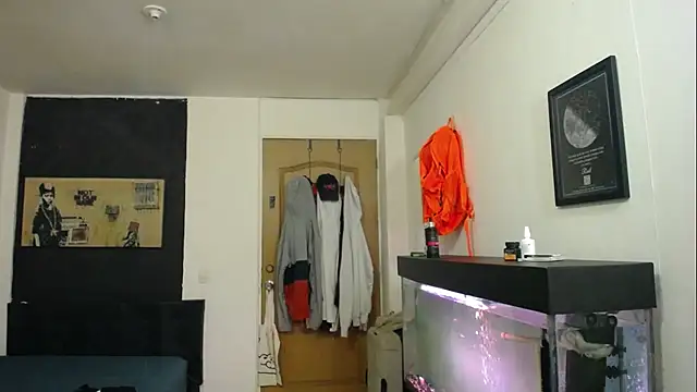 Snapshot of romeolovedark chatting on January 2025 02:04:02 AM romeolovedark online show from January 2025 02:04:02 AM