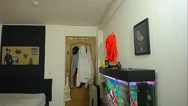 Snapshot of romeolovedark chatting on January 2025 02:44:02 AM romeolovedark online show from January 2025 02:44:02 AM