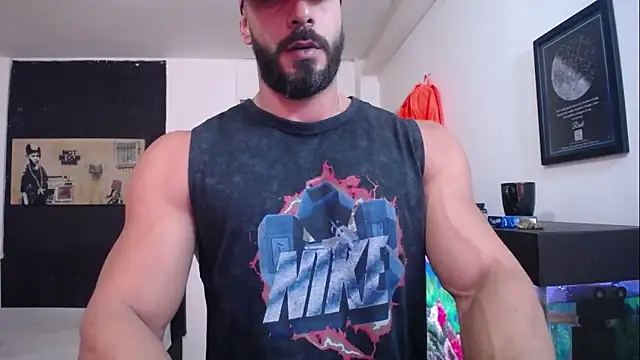 Snapshot of romeolovedark chatting on January 2025 10:30:02 PM romeolovedark online show from January 2025 10:30:02 PM