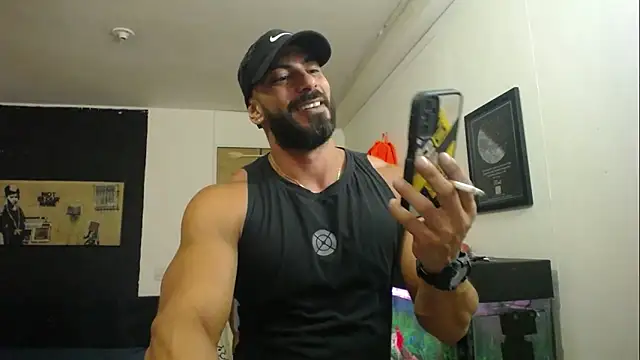 Snapshot of romeolovedark chatting on January 2025 03:12:01 AM romeolovedark online show from January 2025 03:12:01 AM