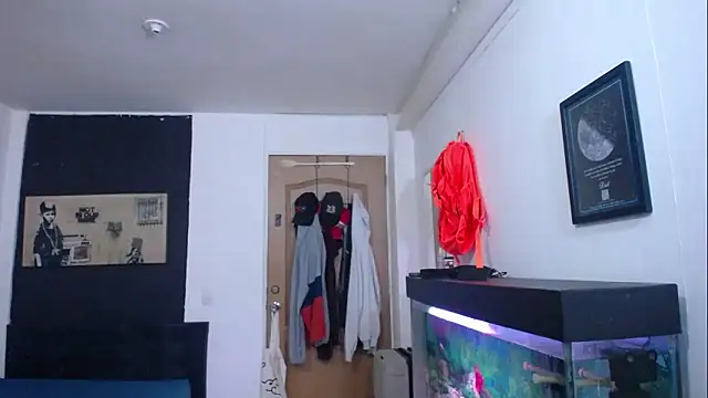 Snapshot of romeolovedark chatting on January 2025 01:11:02 AM romeolovedark online show from January 2025 01:11:02 AM