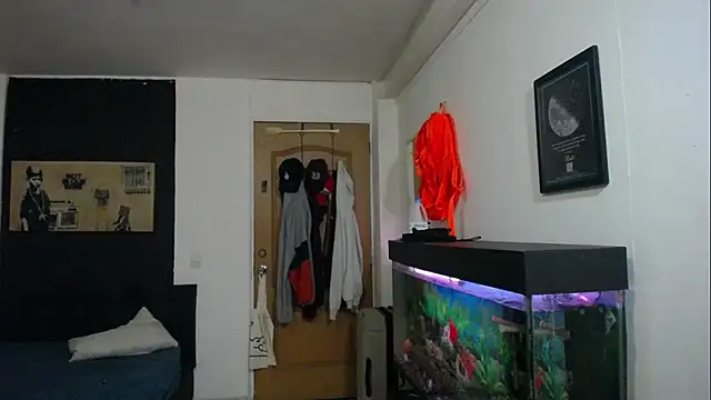 Snapshot of romeolovedark chatting on February 2025 05:10:02 AM romeolovedark online show from February 2025 05:10:02 AM