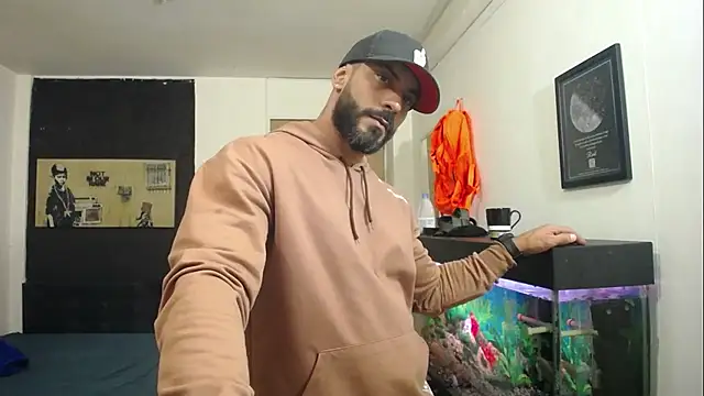 Snapshot of romeolovedark chatting on February 2025 02:19:02 AM romeolovedark online show from February 2025 02:19:02 AM