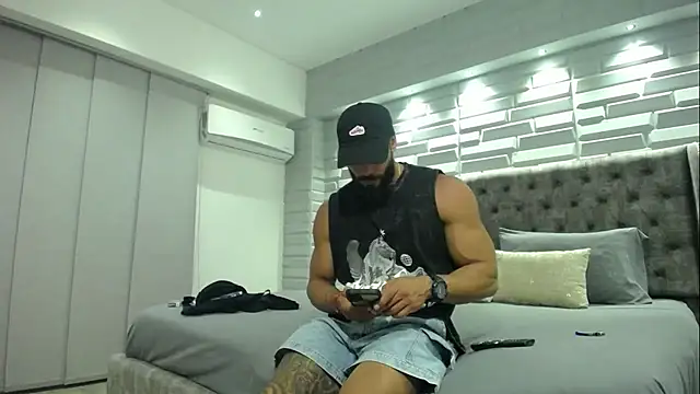 Snapshot of romeolovedark chatting on February 2025 04:55:01 AM romeolovedark online show from February 2025 04:55:01 AM