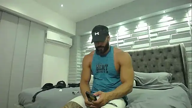 Snapshot of romeolovedark chatting on February 2025 05:44:02 AM romeolovedark online show from February 2025 05:44:02 AM