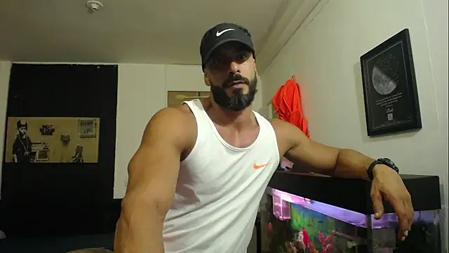 Snapshot of romeolovedark chatting on March 2025 11:31:02 PM romeolovedark online show from March 2025 11:31:02 PM