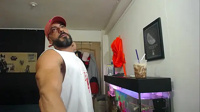 Snapshot of romeolovedark chatting on March 2025 12:00:02 AM romeolovedark online show from March 2025 12:00:02 AM