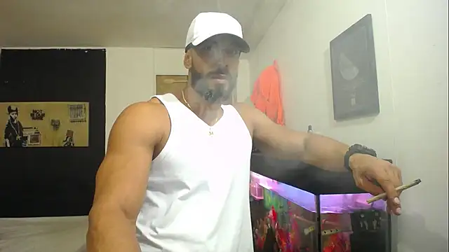 Snapshot of romeolovedark chatting on March 2025 01:53:02 AM romeolovedark online show from March 2025 01:53:02 AM