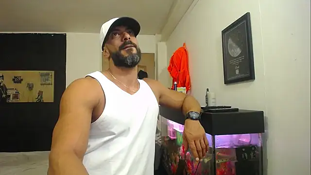 Snapshot of romeolovedark chatting on March 2025 06:46:02 AM romeolovedark online show from March 2025 06:46:02 AM