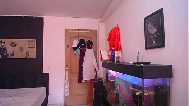 Snapshot of romeolovedark chatting on March 2025 08:22:01 PM romeolovedark online show from March 2025 08:22:01 PM