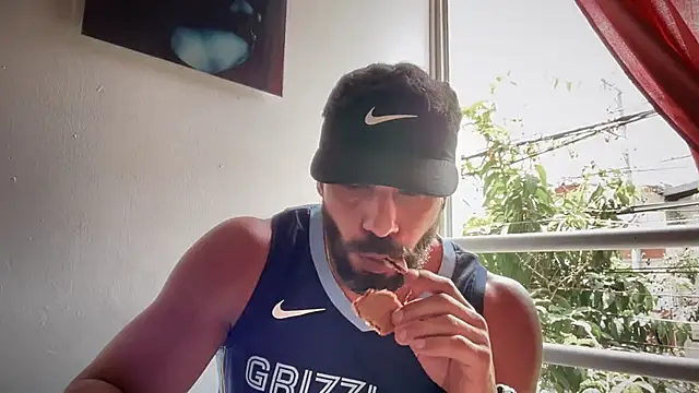 Snapshot of romeolovedark chatting on September 2025 04:17:01 PM romeolovedark online show from September 2025 04:17:01 PM