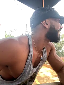 Snapshot of romeolovedark chatting on October 2025 05:43:02 PM romeolovedark online show from October 2025 05:43:02 PM