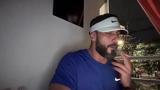 Snapshot of romeolovedark chatting on November 2025 06:23:01 AM romeolovedark online show from November 2025 06:23:01 AM