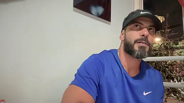 Snapshot of romeolovedark chatting on November 2025 11:49:02 PM romeolovedark online show from November 2025 11:49:02 PM