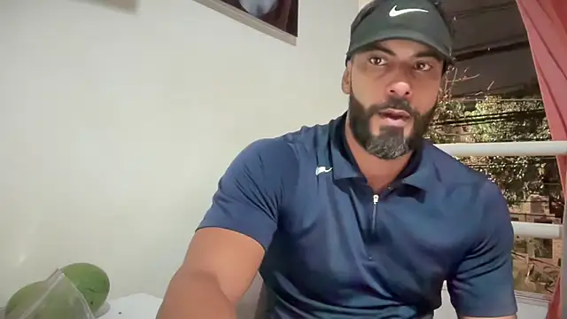 Snapshot of romeolovedark chatting on November 2025 12:32:02 AM romeolovedark online show from November 2025 12:32:02 AM