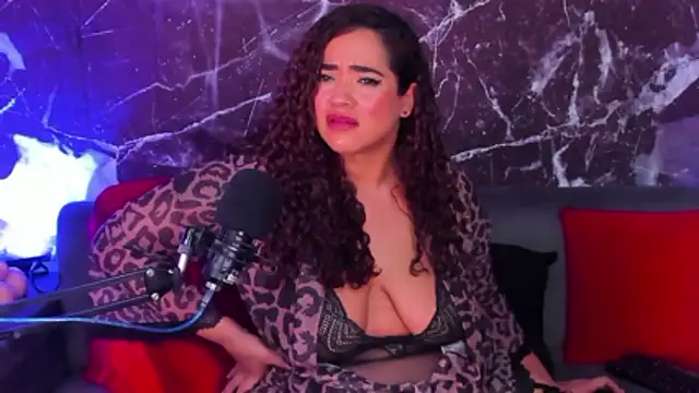 HannaMiillsxh online show from January 2026 01:17:02 PM