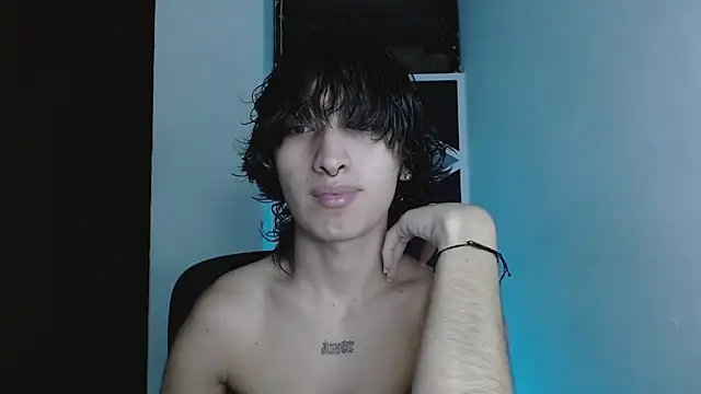 littlextreme online show from May 2026 02:52:01 AM