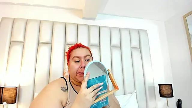 aandreaperez online show from September 2025 11:32:01 AM