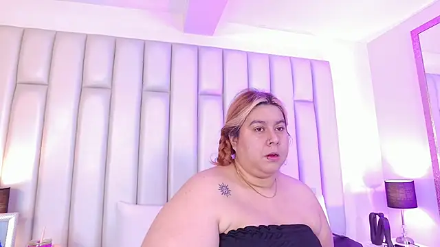 aandreaperez online show from February 2026 11:39:01 AM