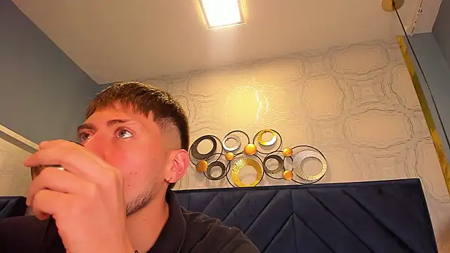 Snapshot of SebastianMaximoff chatting on December 2024 11:39:02 AM SebastianMaximoff online show from December 2024 11:39:02 AM