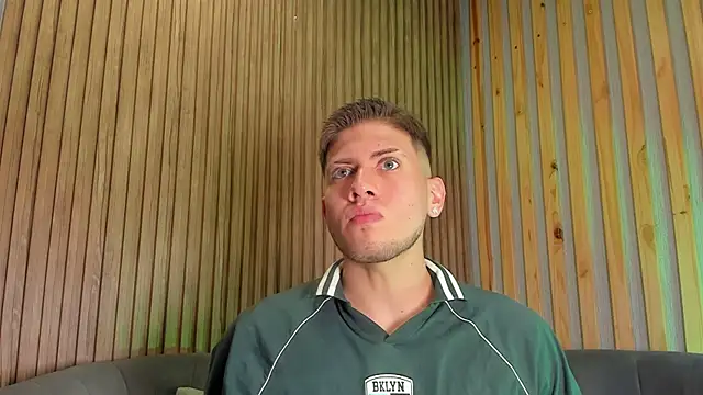 SebastianMaximoff online show from January 2026 07:37:02 PM