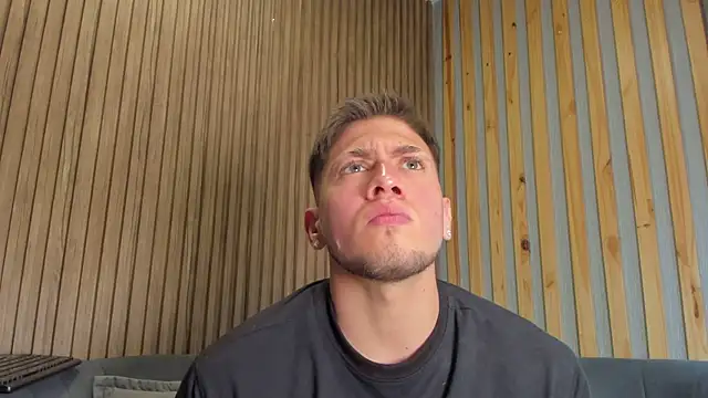 SebastianMaximoff online show from January 2026 07:28:02 PM