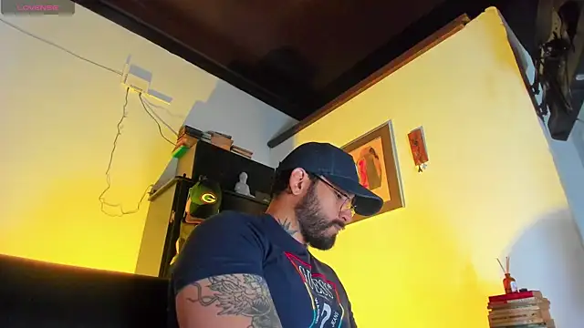 CamiloGray  online show from December 2025 01:42:01 PM