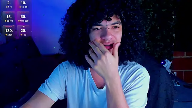 Snapshot of sweetvond_ chatting on November 2025 11:05:01 PM sweetvond online show from November 2025 11:05:01 PM