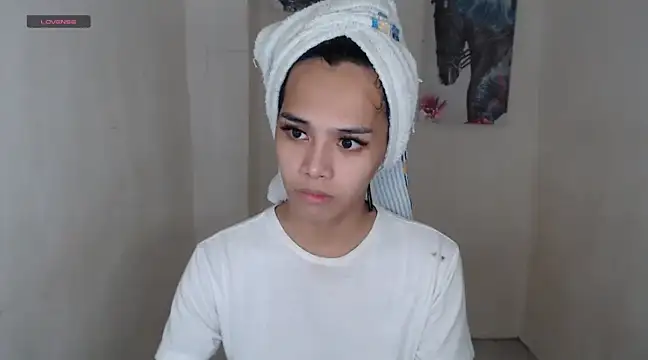 Snapshot of shecutie69 chatting on March 2025 01:47:01 PM shecutie69 online show from March 2025 01:47:01 PM