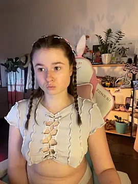 sweetest pie online show from September 2025 03:45:01 PM