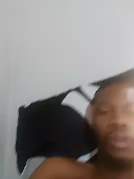 Snapshot of Malibongwe17 chatting on September 2025 05:42:01 AM Malibongwe17 online show from September 2025 05:42:01 AM