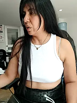 Snapshot of aisha_latina chatting on December 2025 02:55:01 PM aisha latina online show from December 2025 02:55:01 PM