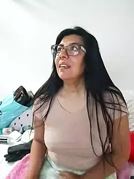 Snapshot of aisha_latina chatting on December 2025 02:36:02 PM aisha latina online show from December 2025 02:36:02 PM