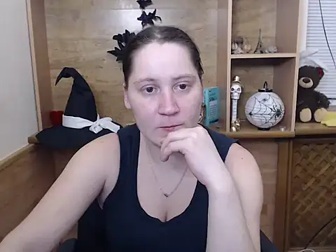 JosieJun  online show from November 2025 05:56:01 PM