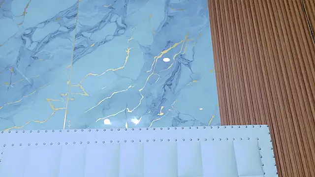 IrresistibleMilf online show from November 2025 12:15:01 PM