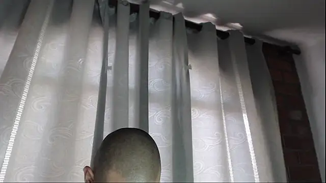 Snapshot of Armando_2002 chatting on September 2025 04:32:01 PM Armando 2002 online show from September 2025 04:32:01 PM