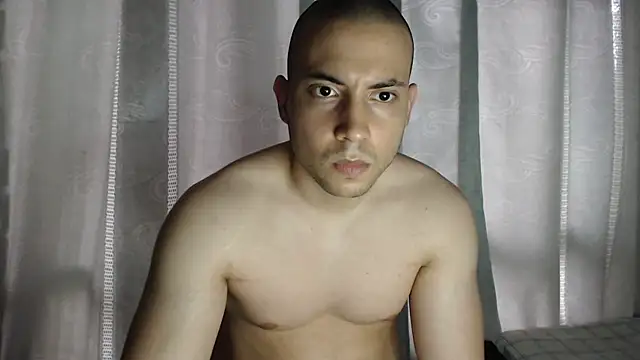 Snapshot of Armando_2002 chatting on September 2025 06:24:02 PM Armando 2002 online show from September 2025 06:24:02 PM