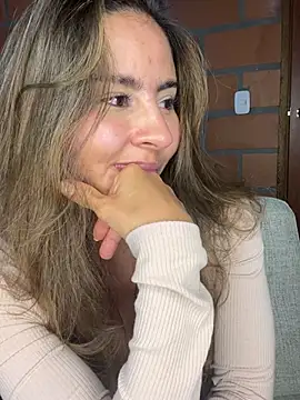 Snapshot of RouseColins chatting on February 2025 01:34:01 AM RouseColins online show from February 2025 01:34:01 AM