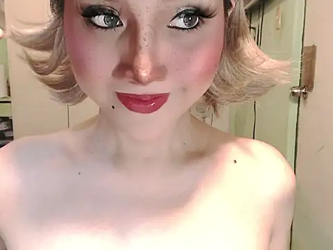Ezradeliciosa online show from May 2026 01:58:01 AM
