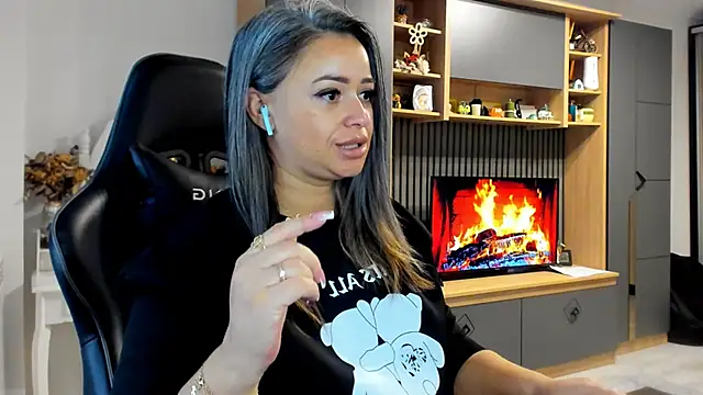 Snapshot of Claire95_ chatting on October 2025 04:24:01 AM Claire95 online show from October 2025 04:24:01 AM