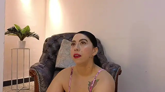 Snapshot of niky_smit chatting on November 2025 10:48:01 AM niky smit online show from November 2025 10:48:01 AM