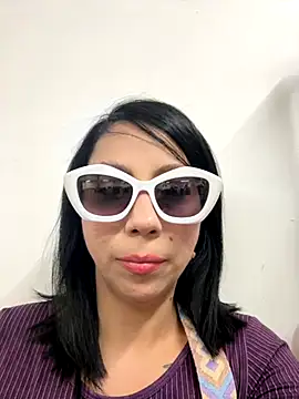 Snapshot of niky_smit chatting on December 2025 02:47:01 PM niky smit online show from December 2025 02:47:01 PM