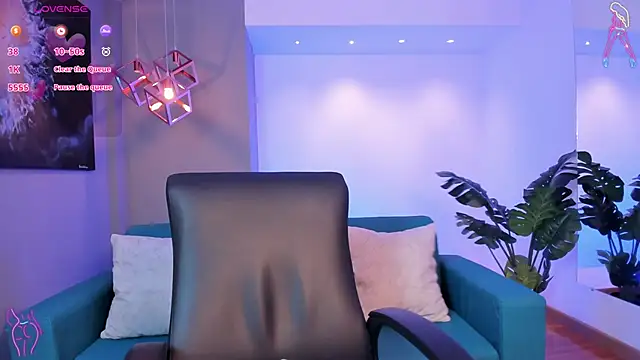 miataylorr1 online show from November 2025 11:43:02 AM