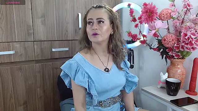 magenta maturr online show from October 2025 04:02:02 PM