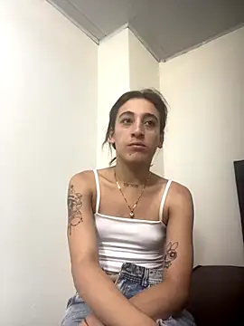 andreahhill online show from October 2025 07:48:01 PM