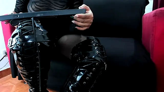 MissVioleta1 online show from February 2025 06:44:02 AM