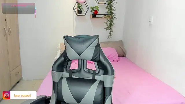 lara rose1 online show from October 2025 07:09:01 AM