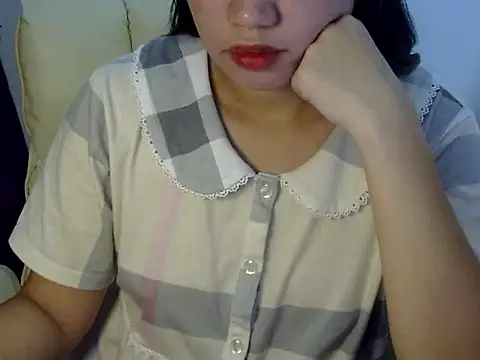    zurIII09  online show from September 2025 07:15:01 PM