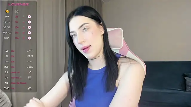 JenniferQueen11 online show from December 2024 12:44:02 PM