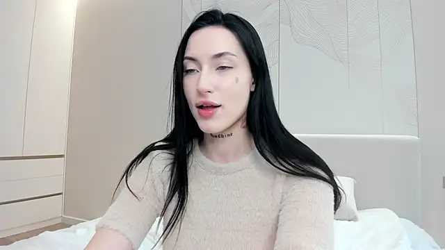 Snapshot of JenniferQueen11 chatting on November 2025 08:40:01 AM JenniferQueen11 online show from November 2025 08:40:01 AM